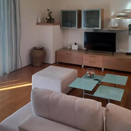 Stunning Apartment In Otok Ist With Wifi * Ist