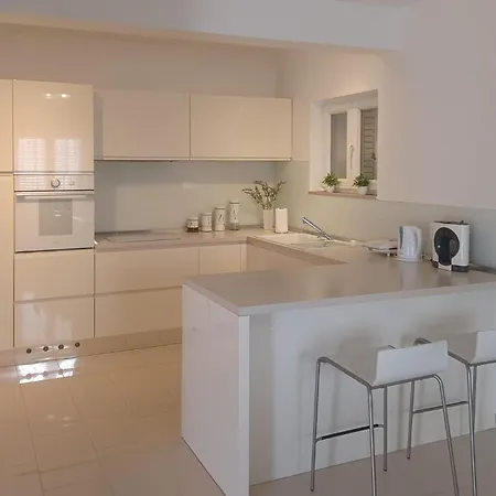 Apartament 3 Bedroom Gorgeous In Otok *