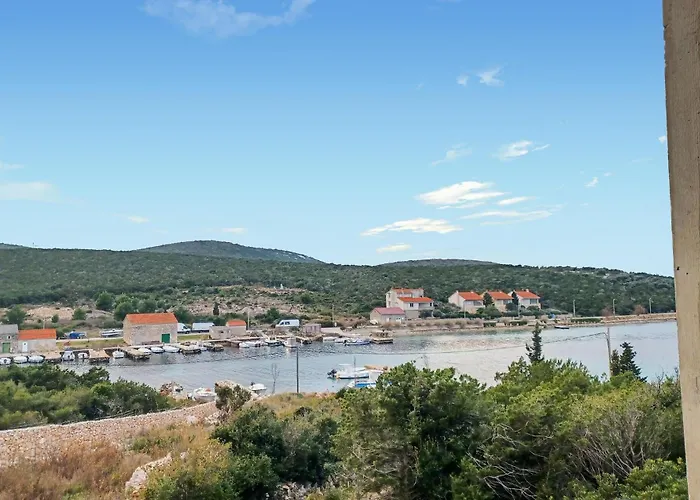 Lägenhet Awesome In Otok With Wifi Ist